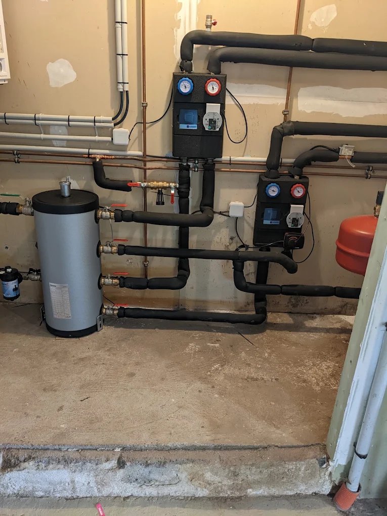 Installation hydraulique complète avec ballon et deux modules de régulation